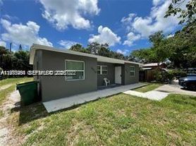 4910 SW 28th Ter, Fort Lauderdale, FL