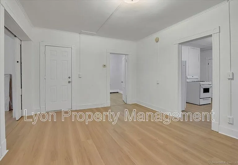 251-253 Jackson St #253 — Photo 7
