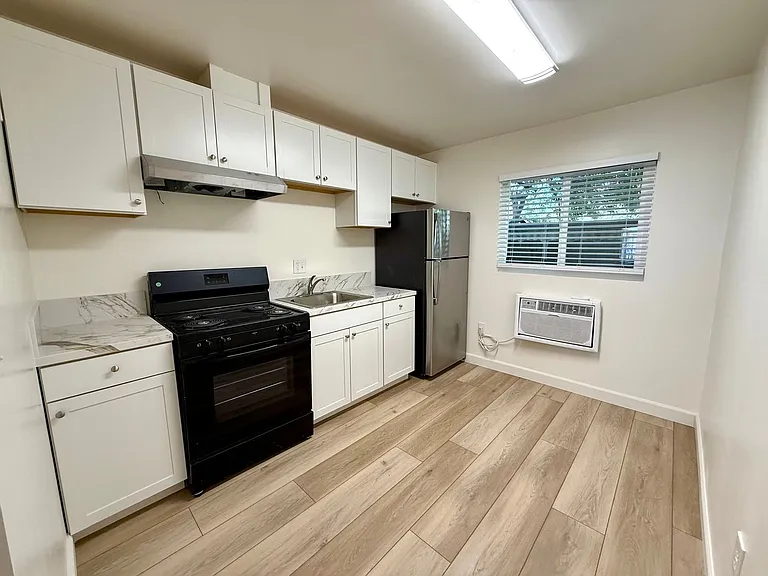 Palm Acres Apartments — Photo 3