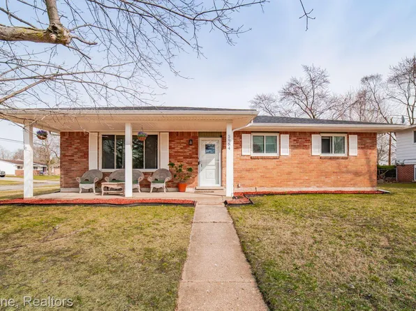 5984 Strathdon Way, Waterford, MI 48327