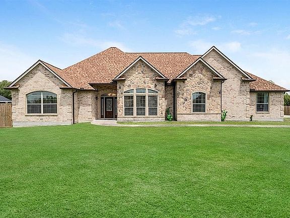 3rd image of 4411 Texana Dr