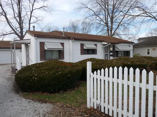 817 Lawndale Ave, Tilton, IL 61833