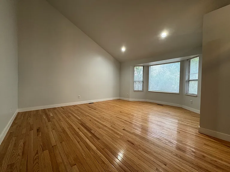 3508 W El Cajon Cir — Photo 8