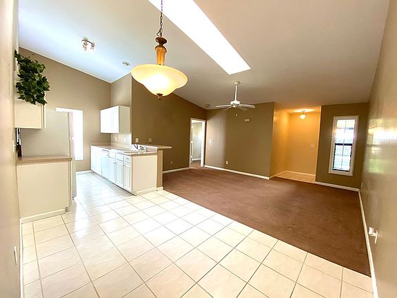 3rd image of 1517 SW 51st Ln APT 202
