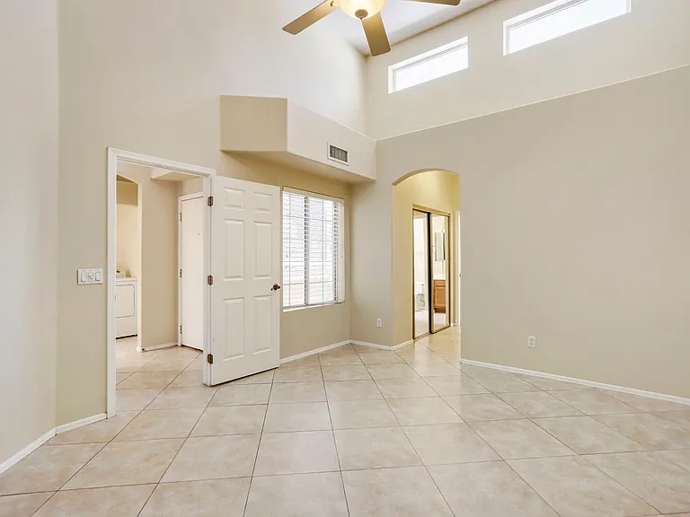 9047 W Port Royale Ln — Photo 9
