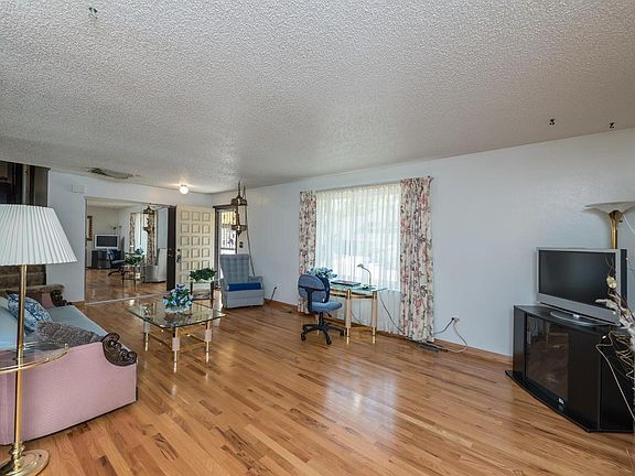 4th image of 6523 S Brentwood Way