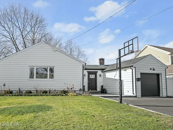 24 Maplewood Dr, Cos Cob, CT 06807