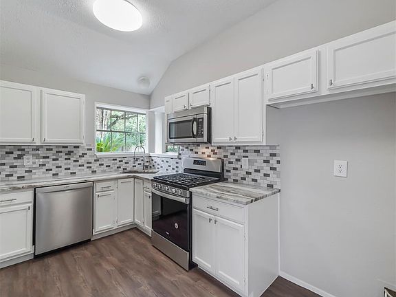 3rd image of 2524 Orion Dr