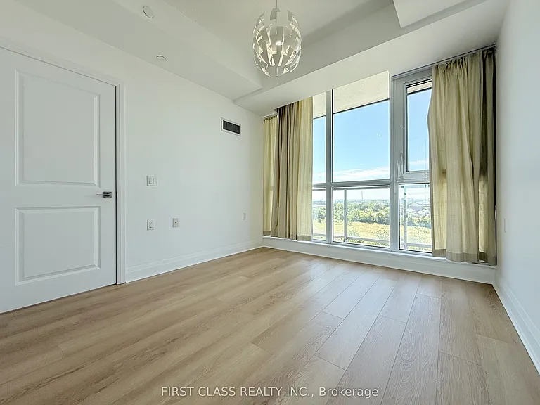 15 Zorra St #606 — Photo 18