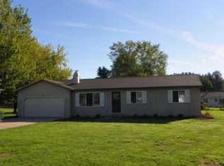 58427 Greenfield Ct, Three Rivers, MI 49093