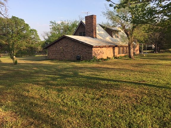 4th image of 1833 Woodview Dr