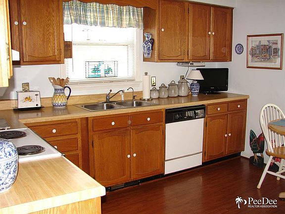 3rd image of 205 Kimball Dr