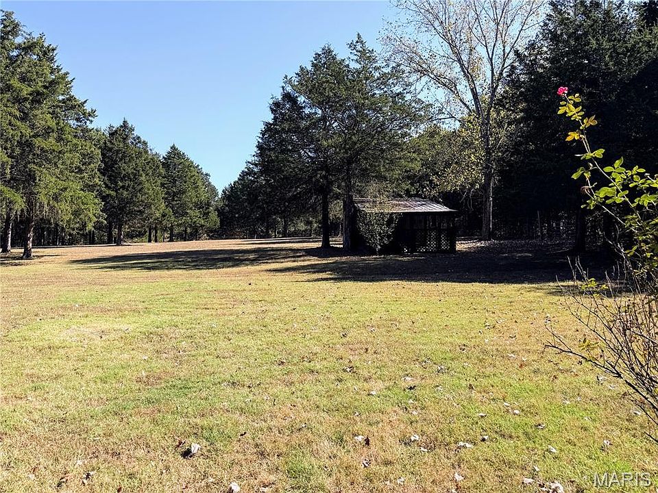 4th image of 11197 Mounts Rd