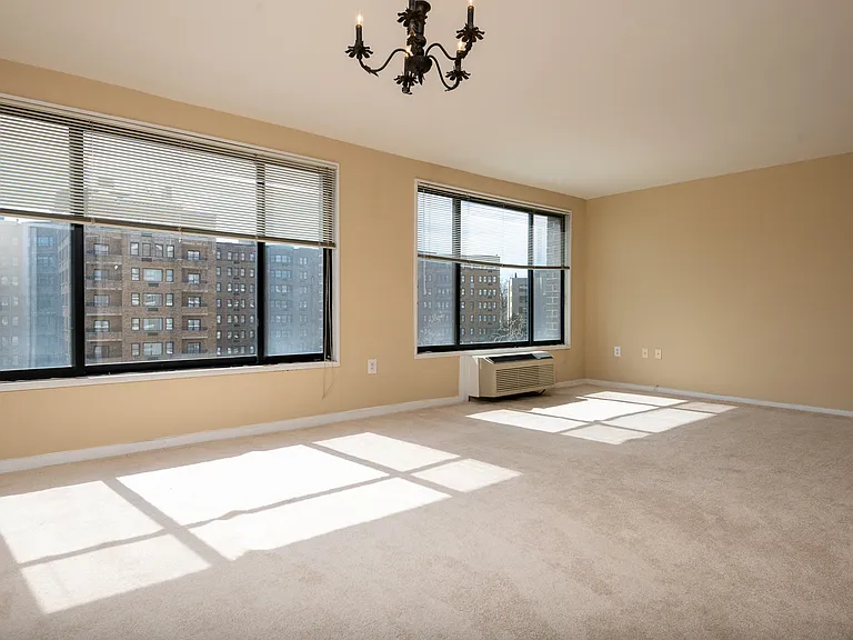 2501 Calvert St NW #604 — Photo 3