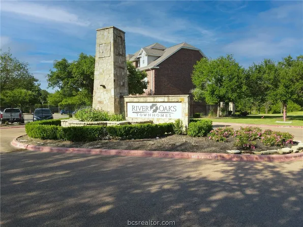 305 Holleman Dr E APT 701, College Station, TX 77840