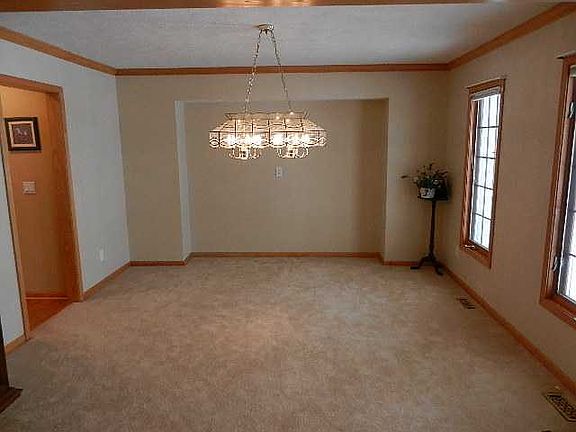 5th image of 4540 Wellington Dr