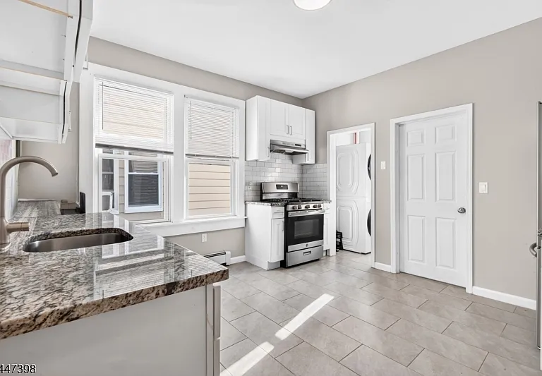 147 N 15th St #1 — Photo 3