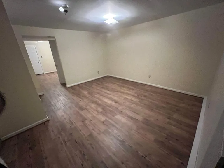 202 Virginia Ave — Photo 11