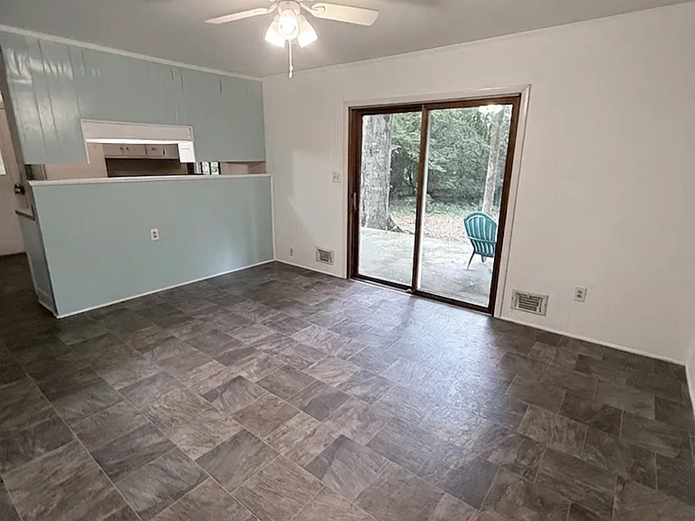 245 Milledge Hts — Photo 5