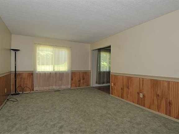 4th image of 7706 Walnut Creek Dr