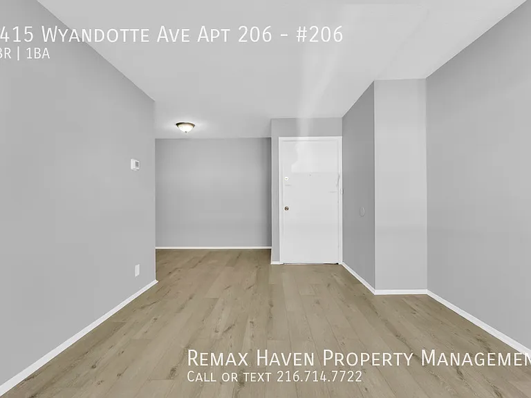 1415 Wyandotte Ave #206 — Photo 8