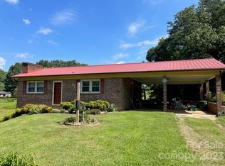 3509 Lynn Pl, Hudson, NC 28638