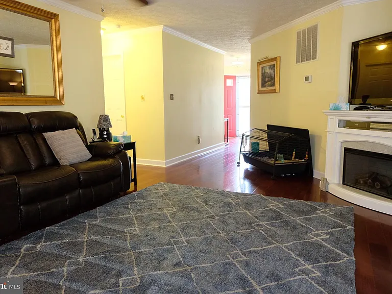 1000 Elbridge Way — Photo 4