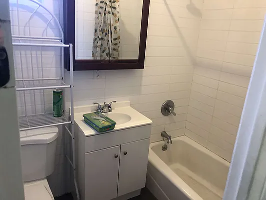 Rented by Metro Prop NY Corp | media 5