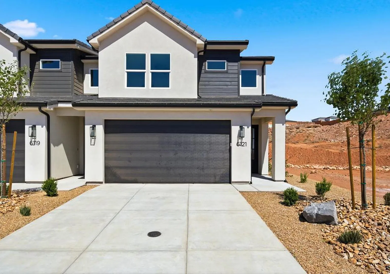 End Unit! New 3 Bedroom Townhome — Photo 1