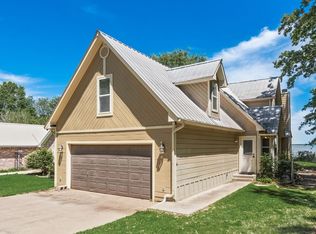 1016 Shoreline Dr, West Tawakoni, TX 75474