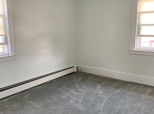 29 W Maple St, Valley Stream, NY 11580