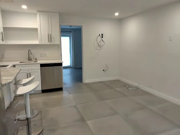 6080 SW 22nd St — Photo 5