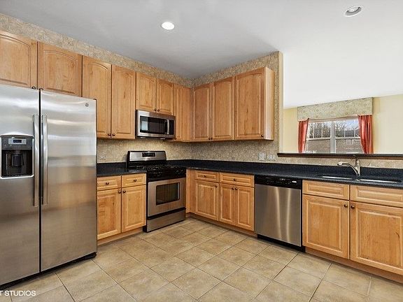 5th image of 2554 Burnside Way #2554