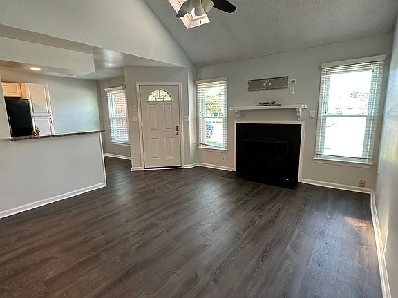 2nd image of 527 Brisa Dr
