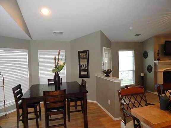 4th image of 6373 Geneva Ln