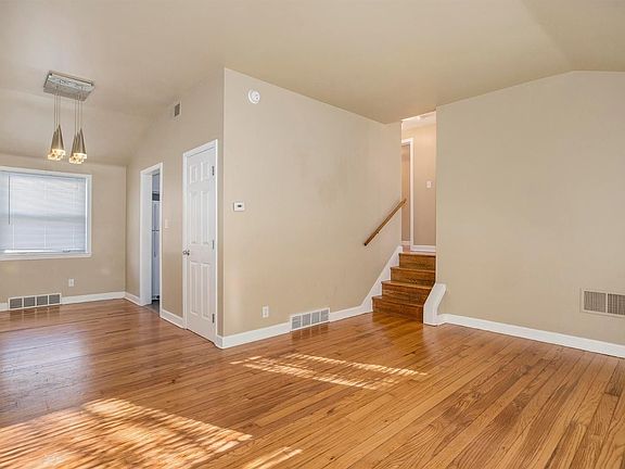 4th image of 2390 Jeanne St