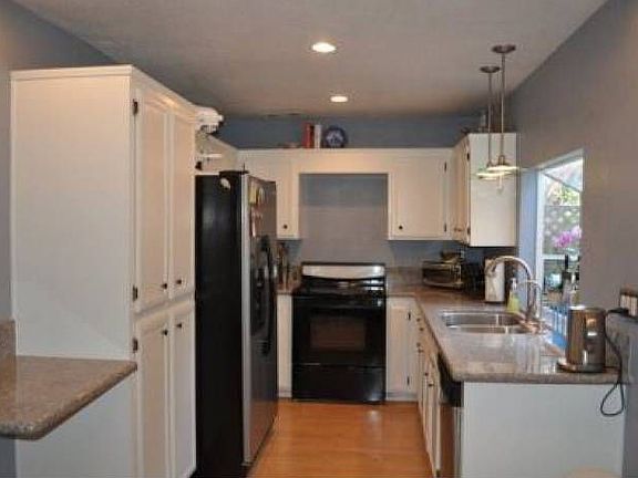 Newly Remodeled Kitchen