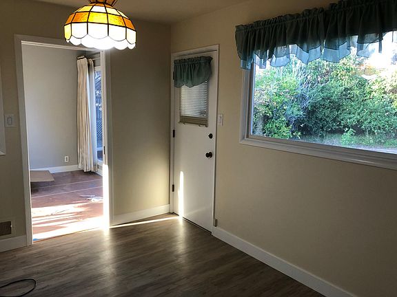 5th image of 1156 Glenwood Dr #Upstair