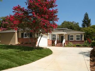 5050 Crown Ave, La Canada Flintridge, CA 91011