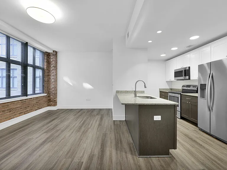 The Residences at Barnett — Photo 53