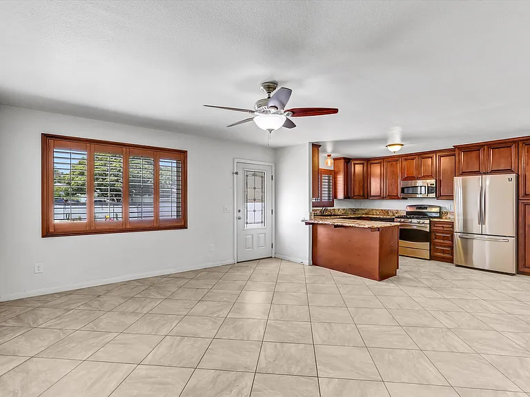 2683 Caulfield Dr — Photo 11