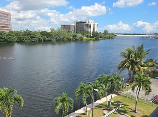 5249 NW 7th St APT 418, Miami, FL 33126