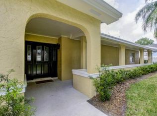 4706 Kemble Ct, Tampa, FL 33624
