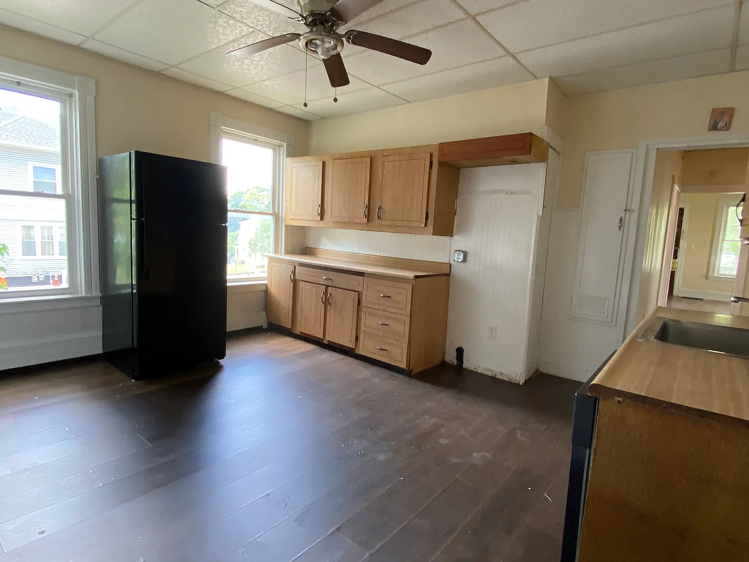 3 bed, $2,100 — Photo 1