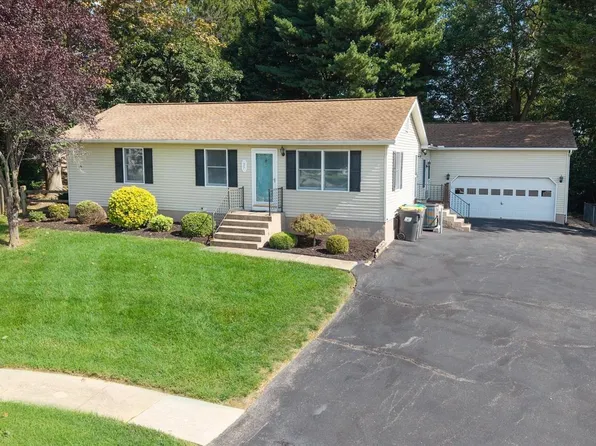 25 Winsome Way, Newark, DE 19702