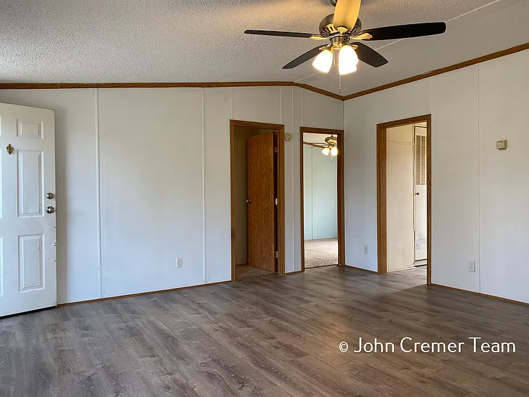 4742 Torsten St — Photo 3