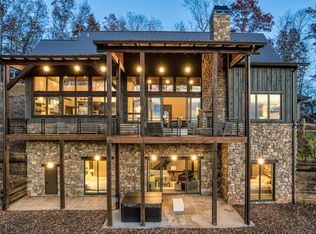 18 Wawayanda Dr, Mineral Bluff, GA 30559