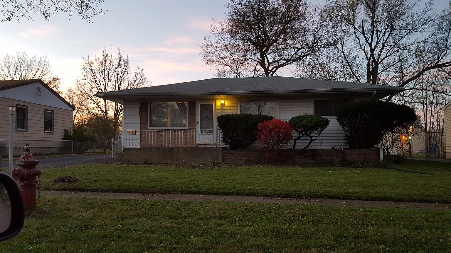 22412 Strassburg Ave photo 1