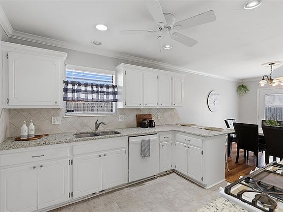 5th image of 2201 Summer Way Ln