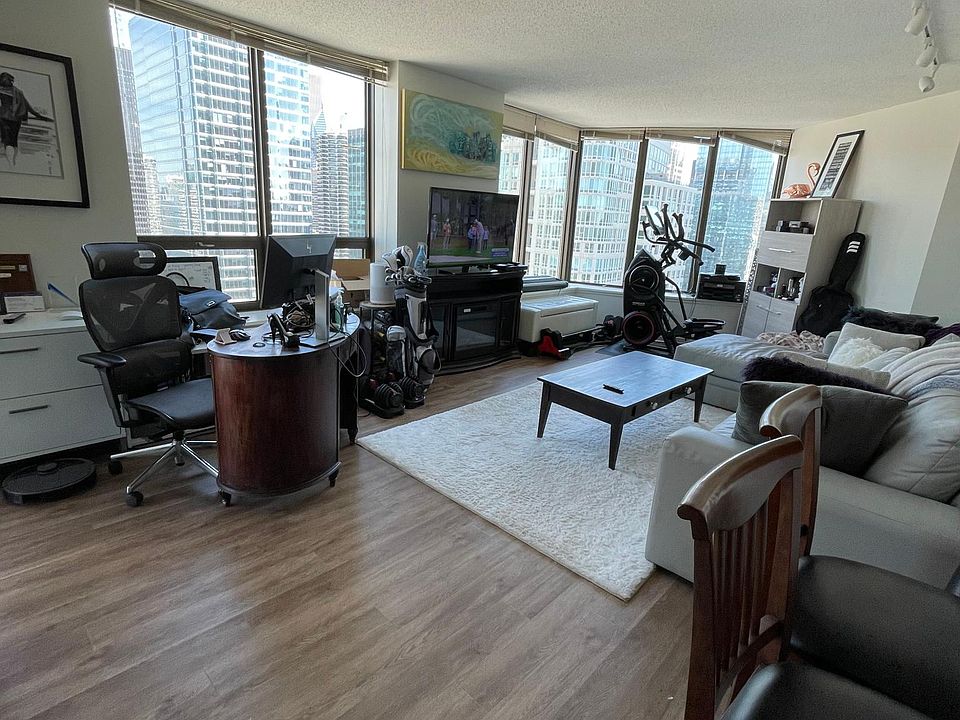 1st image of 400 N La Salle Dr APT 4104